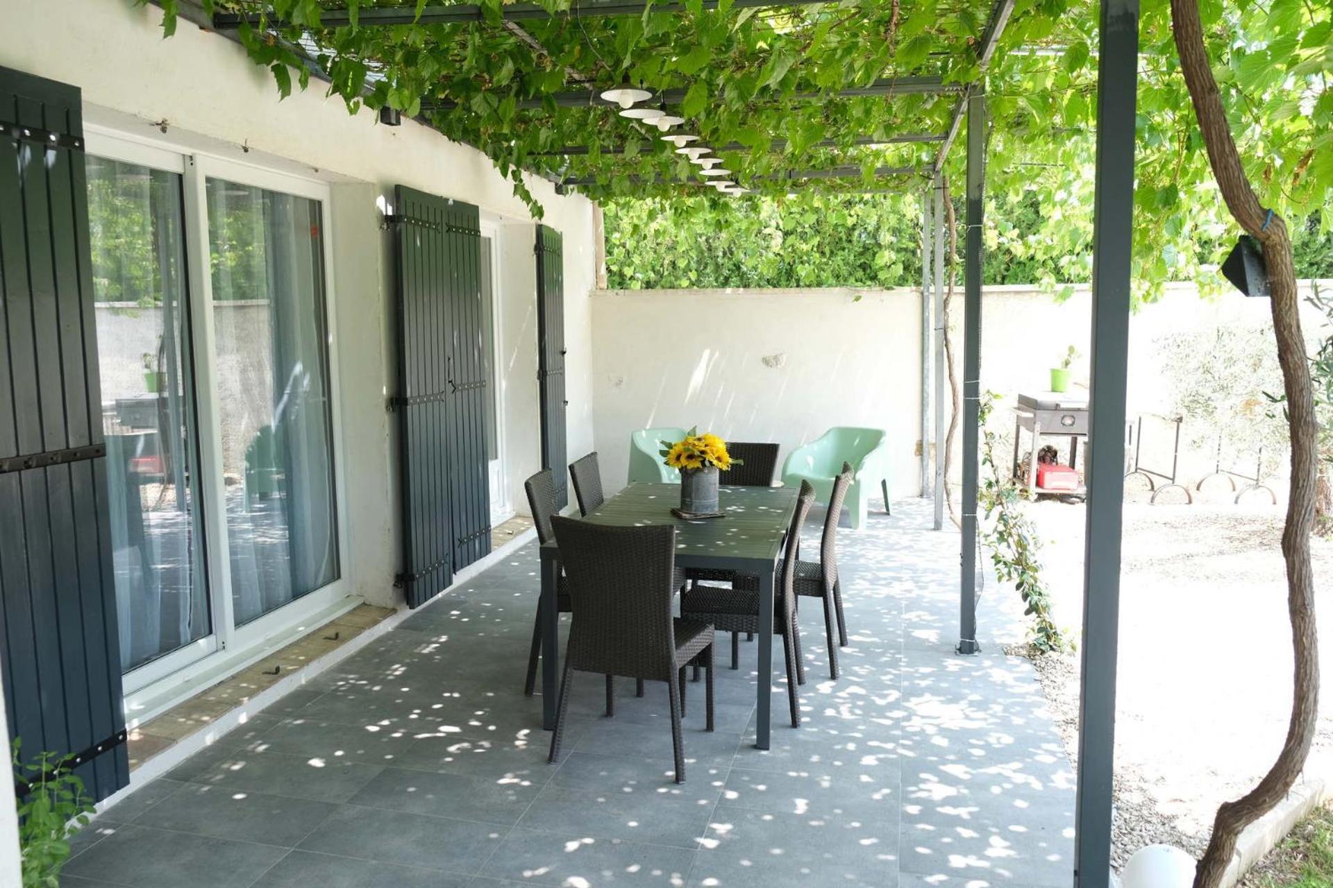 Très jolie location vacances climatisée, 6 personnes proche des Baux de Provence, située au coeur des Alpilles à Mouriès, LS1-312 Clarta Esterno foto